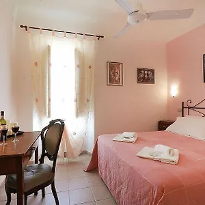 Relais Sampaoli Bed & Breakfast